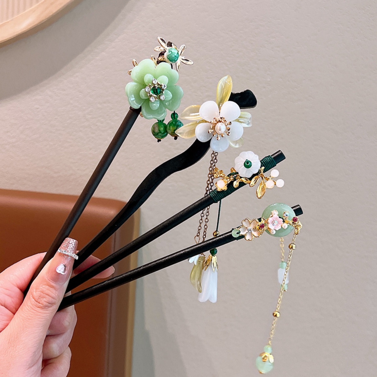 Exquisite Flower Tassel Wooden - огляд і ціна Hanbok Hair Pin